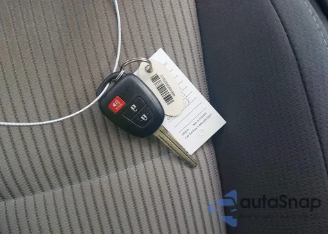 2015 Toyota Rav4 Xle z USA, uszkodzony, nr VIN 2T3WFREV7FW182222